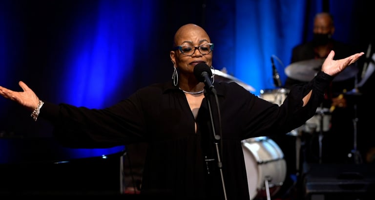 Tiya Adé performs at Blue House Studios.