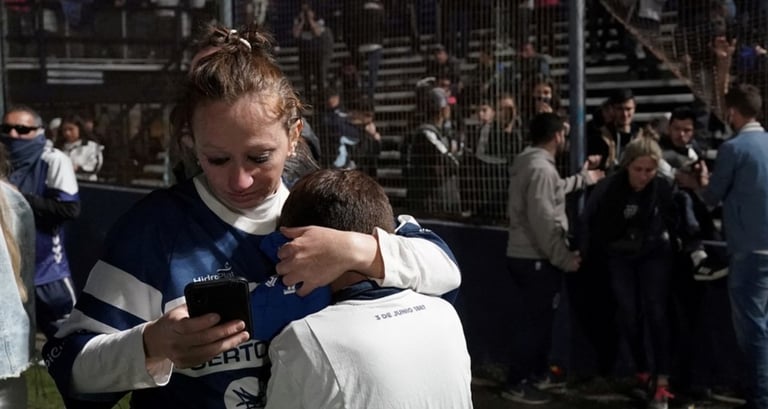 Heridas cancha de futbol reclame daños