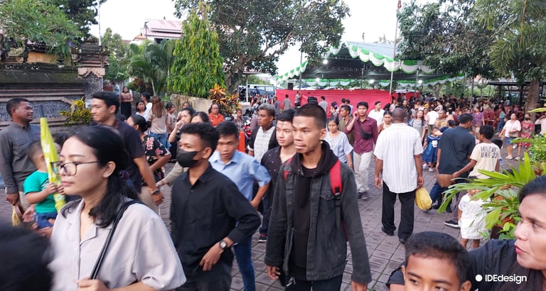 Umat memasuki paroki tuka Rabu Abu 2024