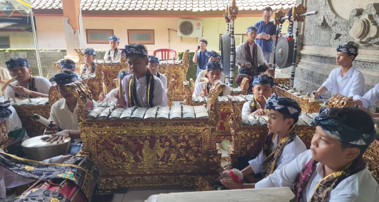 Seni tabuh dan sekaa gong, gambelan bali, tradisi bali, budaya bali, Tuka