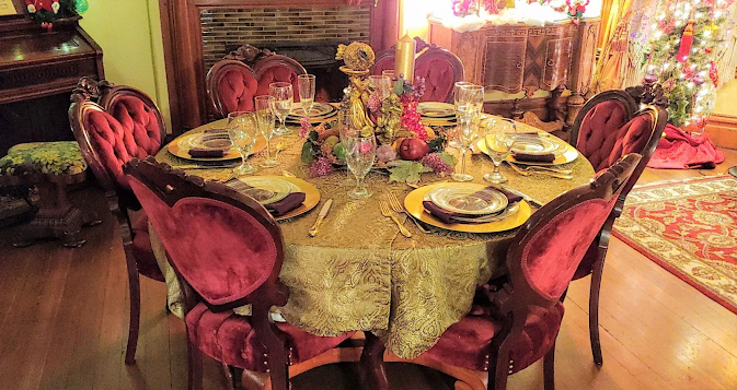 Salem, OR - informal dining at historic 1894 Deepwood Mansion