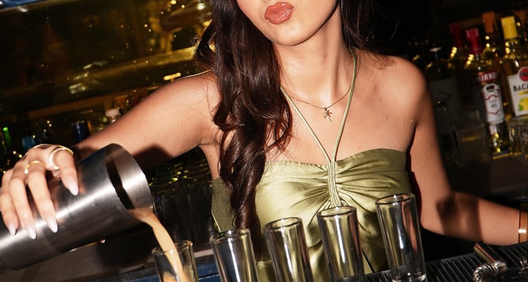 close shot of sorella top