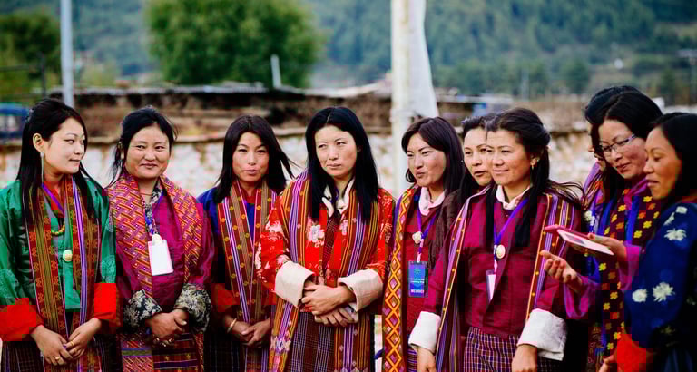 Bhutanese-women-folk-dancers-at-Jambay-Lhakhang-Drub-Festival