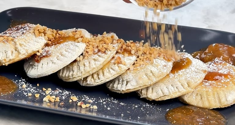 Aggiungi il topping e servi calde