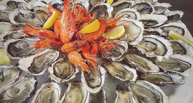 Ouverture d'huîtres, banc d'écaillé,