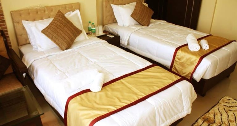 how to set all images in same size