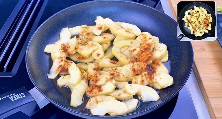 Cook the apples in a pan