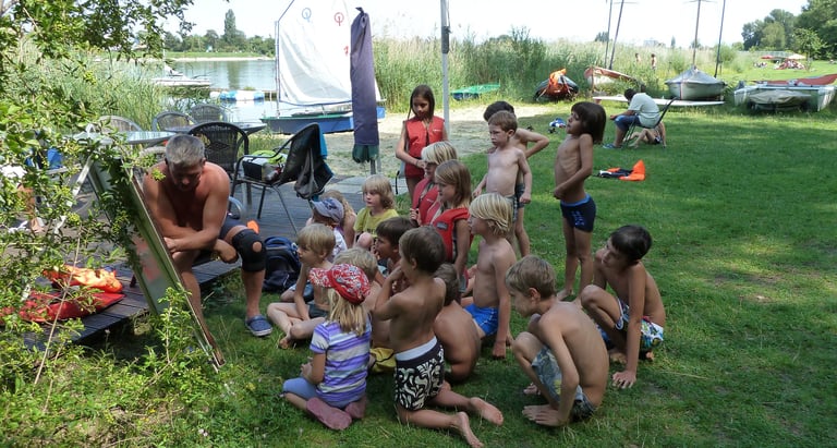 Kinder in der Segelschule VII