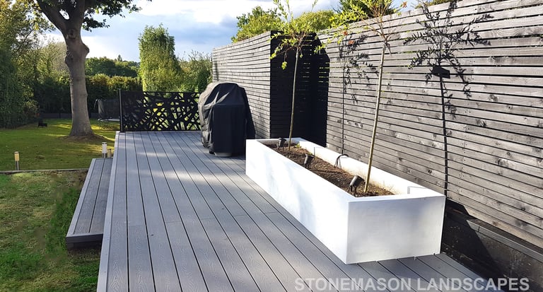 Plastic Composite Grey Modern Imitation Wooden Decking Terrace & Slatted Charcoal Fence