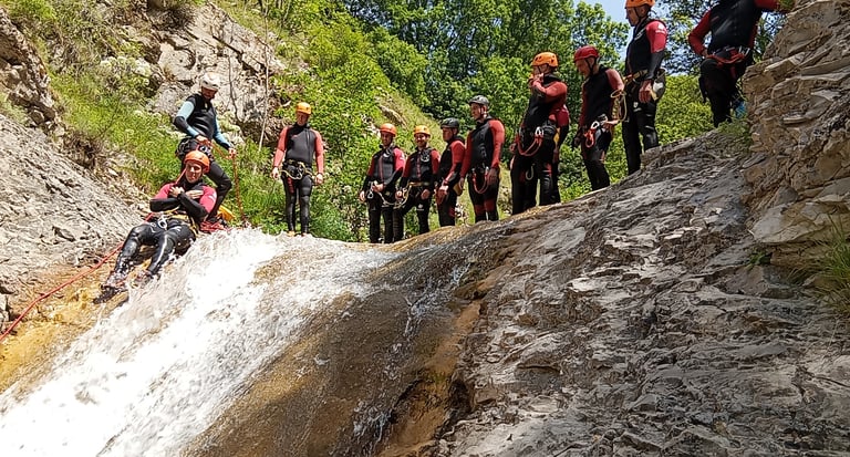 toboggan au ludique et aquatique canyon de Rabou, vers Gap et le Buech