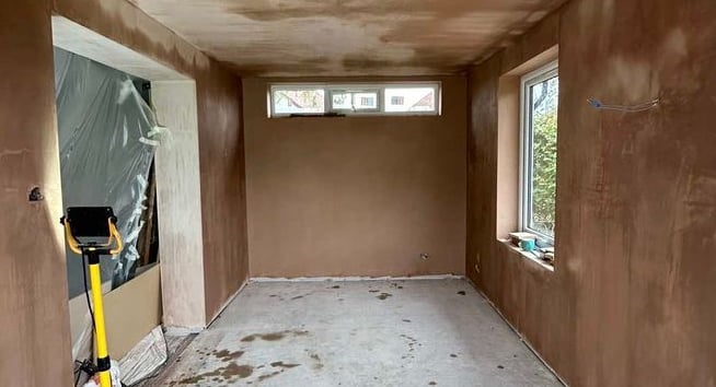 Ceiling with smooth plaster finish, done by local Worcester plasterers.