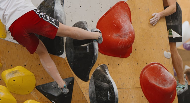 climber doing a toe hook