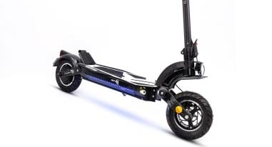 a scooter with a black and blue scooter