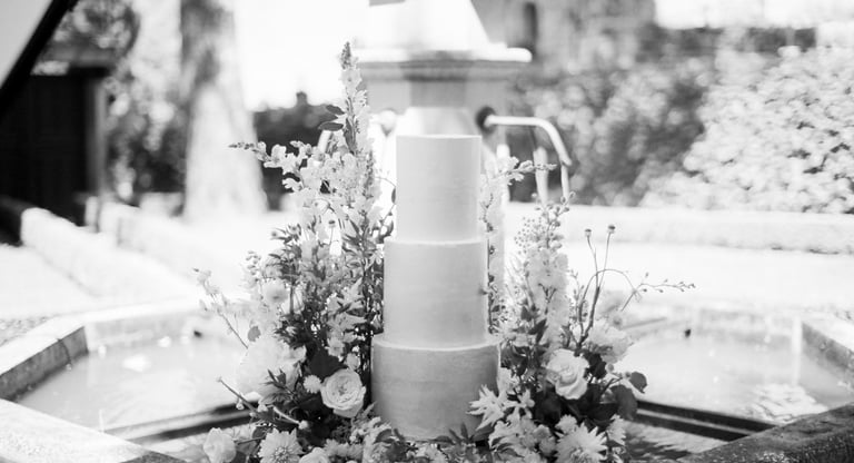 reffined wedding in garden