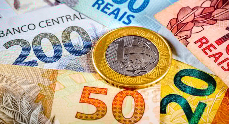 imagem de notas de dinheiro brasileiro o real 