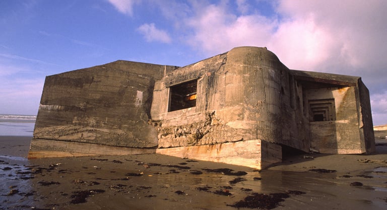 Les ruines des blockhaus sur les plages Landaises