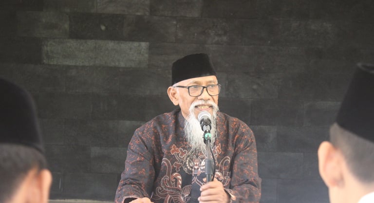 Bapak Sumarsono Pendiri Yayasan Darul Qur'an Al Karim Baturraden