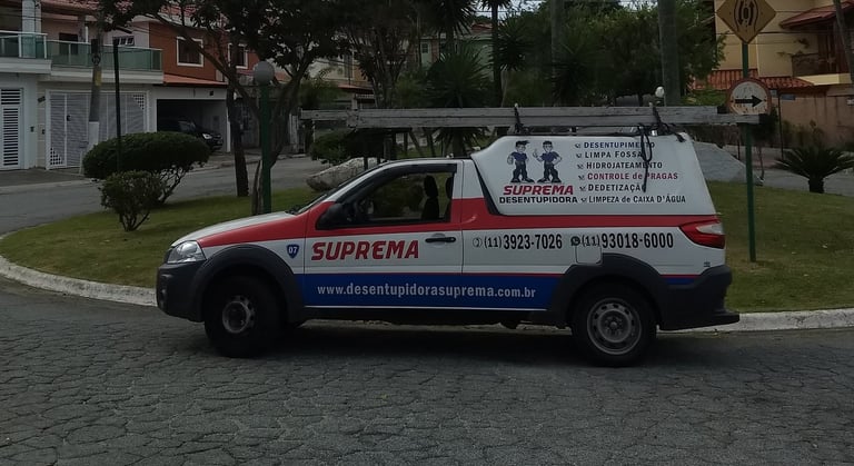 carro da suprema desentupidora