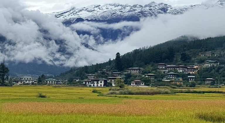 Paro-Valley-During-Early-Autumn-Season