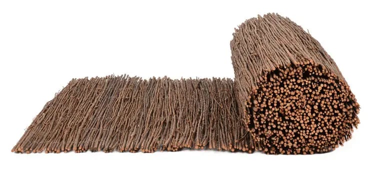 rollo de mimbre multivarilla extendido