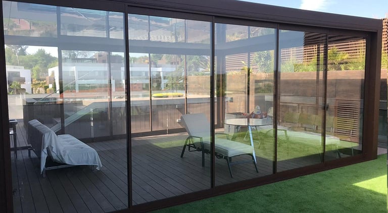 Terasz beépítés toló üveggel