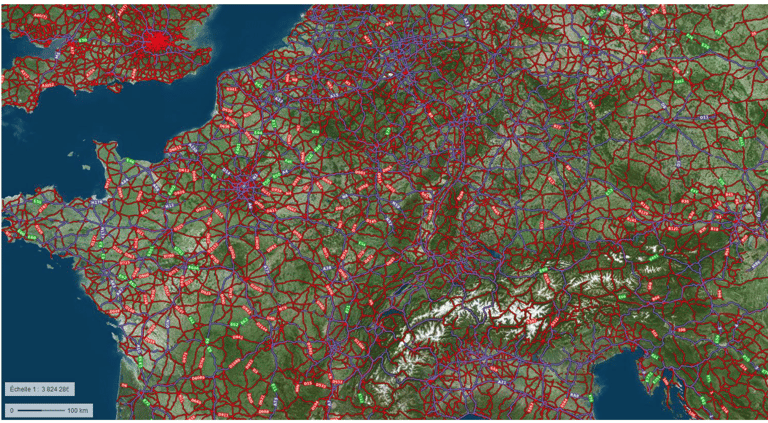 Photo aérienne de l'Europe de l'Ouest avec représentation du réseau routier principal