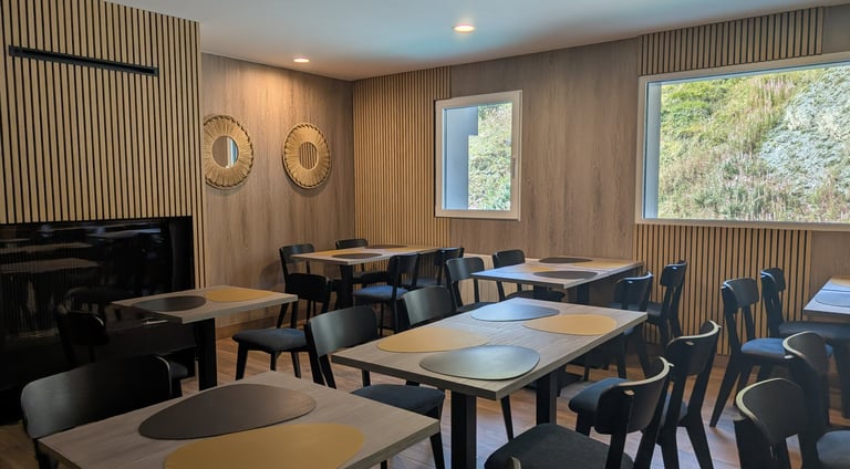 Restaurante comedor del Hotel Focus en el Pas de la Casa, Andorra. En los Pirineos
