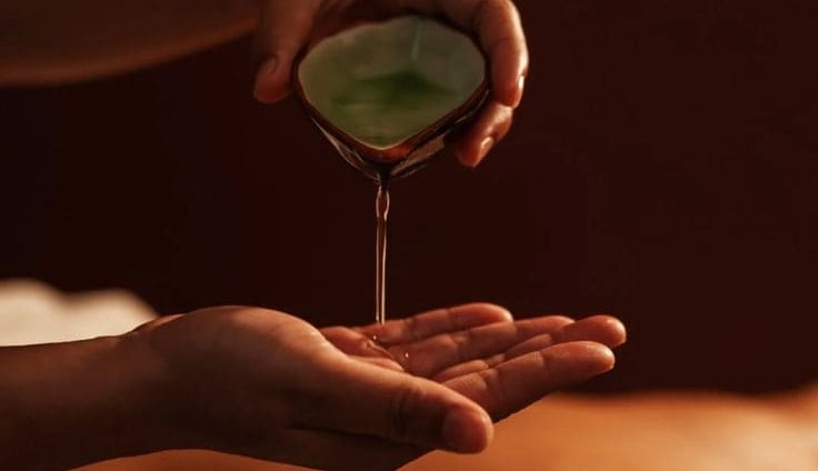 Massage aux huiles chaudes - Medi Kiss Dermaclinic Bruxelles