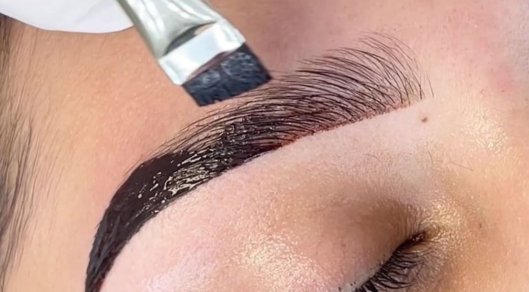 stylisation des sourcils chez medi kiss dermaclinic bruxelles