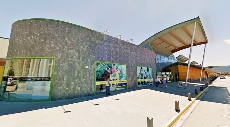 Jaca GURBAIN arquitectura