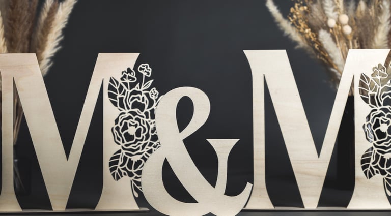 Initiales de mariages en bois. Déco de mariages