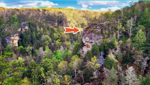 Fall Creek Falls, Pikeville - People hiking across the gorge from the waterfall viewpoints