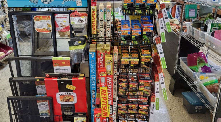 Reptile supplies-Pet Den