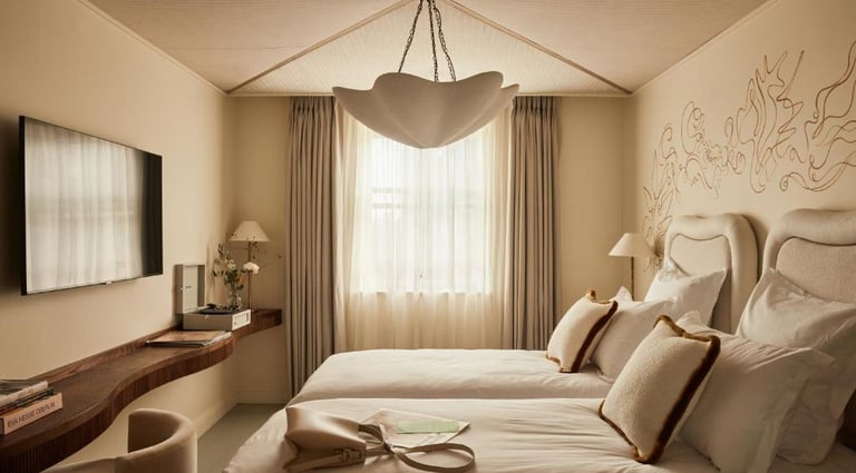 no 42 by guesthouse, bedroom