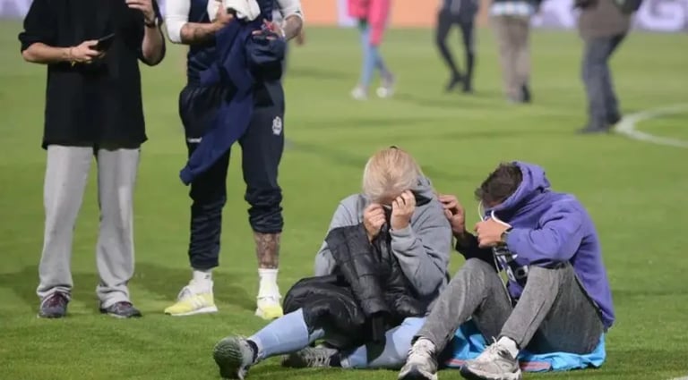 Daños en cancha de futbol argentina 2026