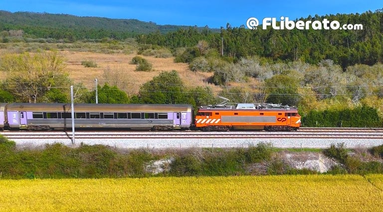 Comboios IC com locomotivas CP2600 e CP5600