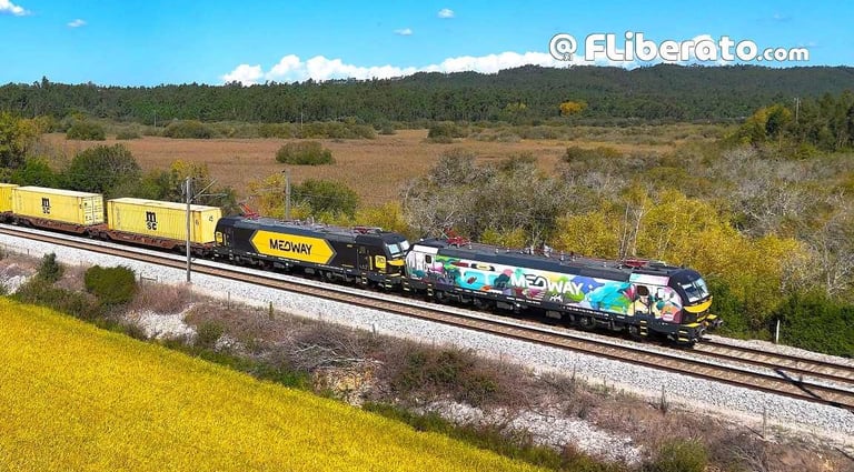 Medway contentores 4702+4707 S Martinho Sines 51280