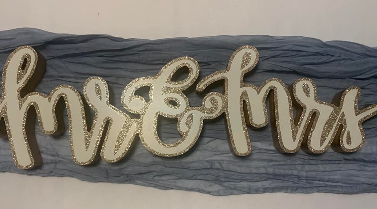 Mrs and Mrs Gold Glitter Table Decor