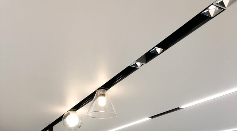 Easy Light Spanndeckensystem Flur - reinweiß matt