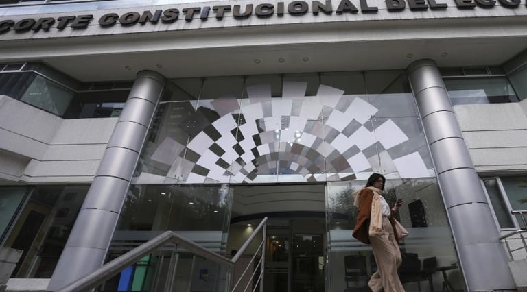 Ecuador decriminalizes euthanasia following a lawsuit by a terminally ill patient 