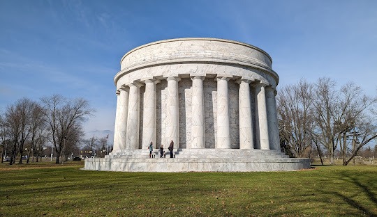 THE HARDING MEMORIAL IN MARION OHIO