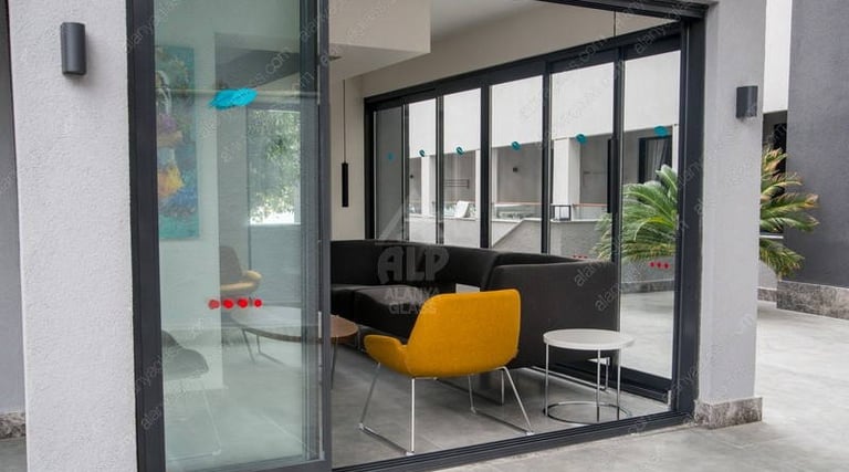 Toló üveges teraszbeépítése