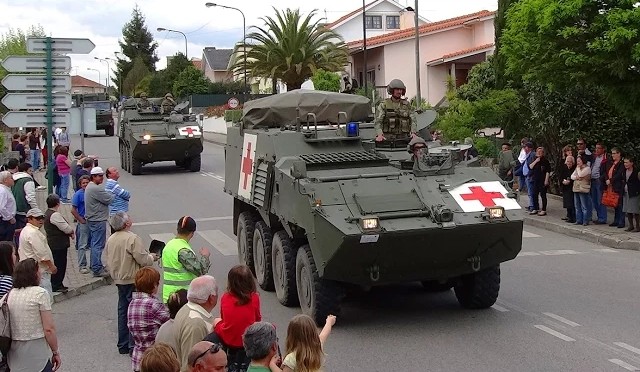 Exército Português desfile de viaturas em Santa Comba Dão