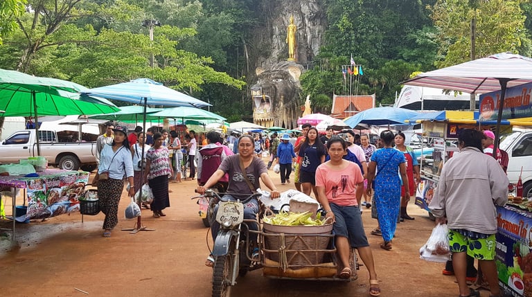 marché du Wat Tham SIng