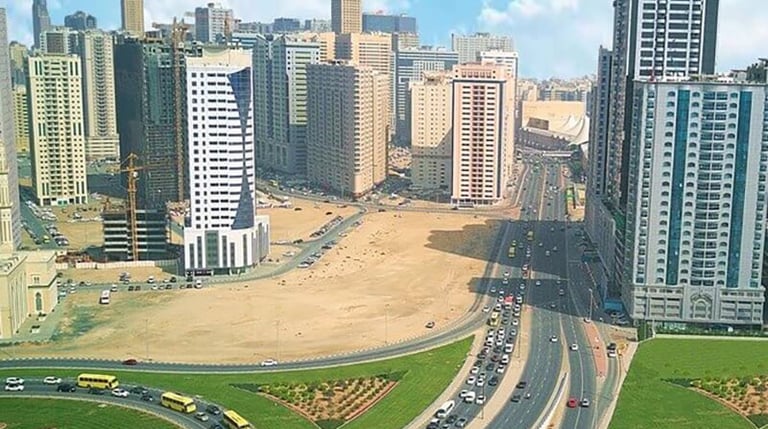 a cityscape of a city with a lot of traffic