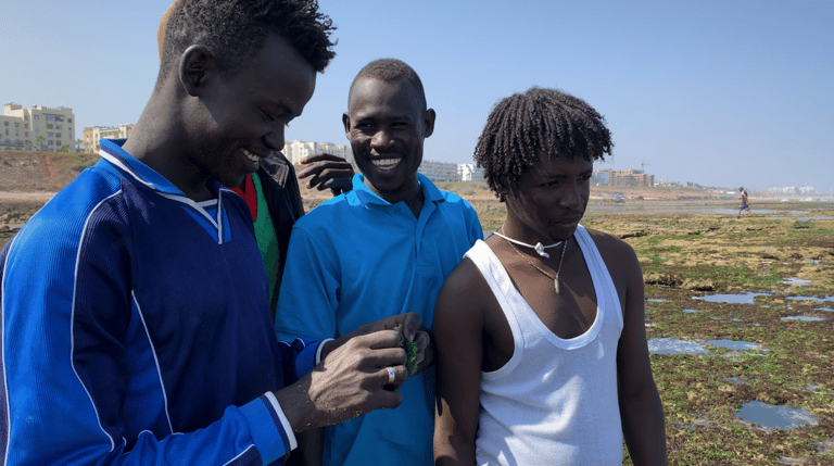 "THIS JUNGO LIFE" takes us inside the lives of young refugees and asylum seekers from Sudan, living on the streets of Morocco
