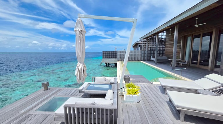 kudadoo maldives outdoor terrace