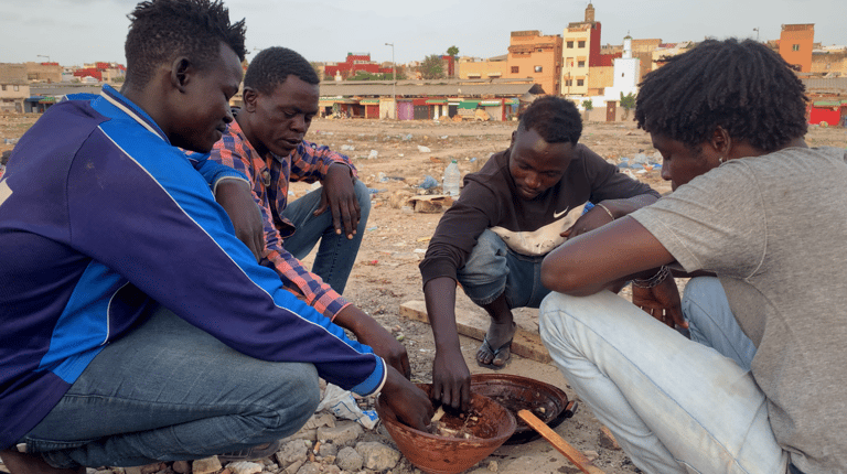 "THIS JUNGO LIFE" takes us inside the lives of young refugees and asylum seekers from Sudan, living on the streets of Morocco