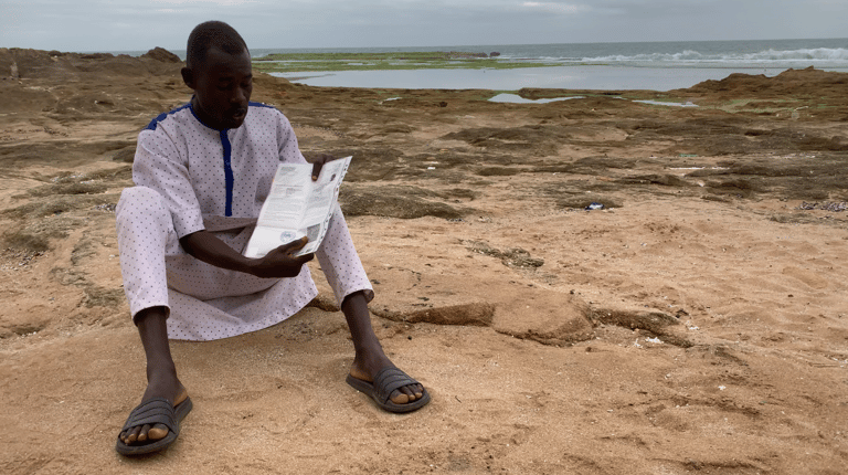 "THIS JUNGO LIFE" takes us inside the lives of young refugees and asylum seekers from Sudan, living on the streets of Morocco