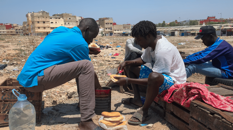 "THIS JUNGO LIFE" takes us inside the lives of young refugees and asylum seekers from Sudan, living on the streets of Morocco